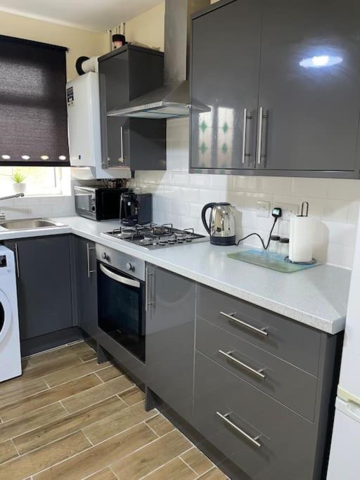 Modern 2 Bedroom Apartment In Derby City Centre Buitenkant foto